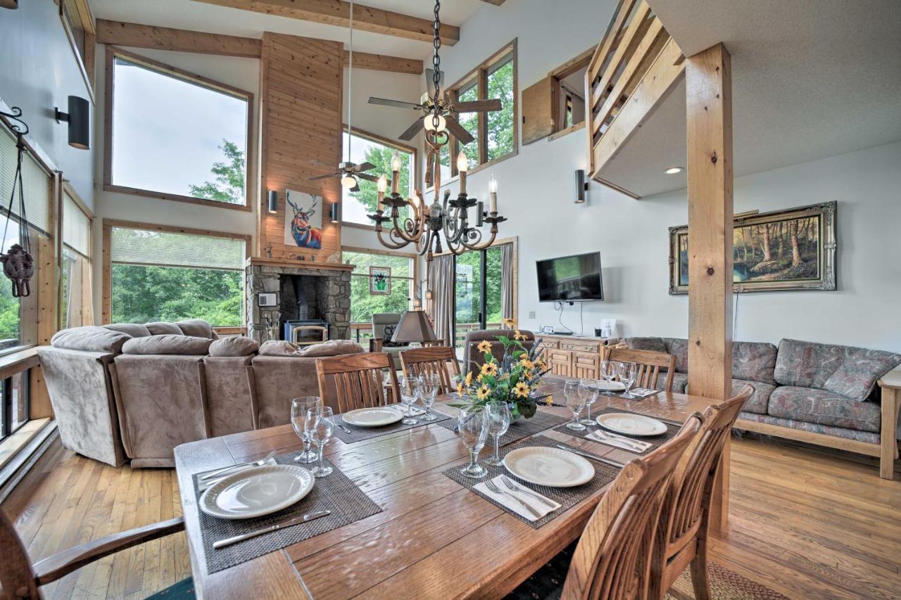 Vibrant Bryson City Home With Mtn Views And Deck! Екстер'єр фото