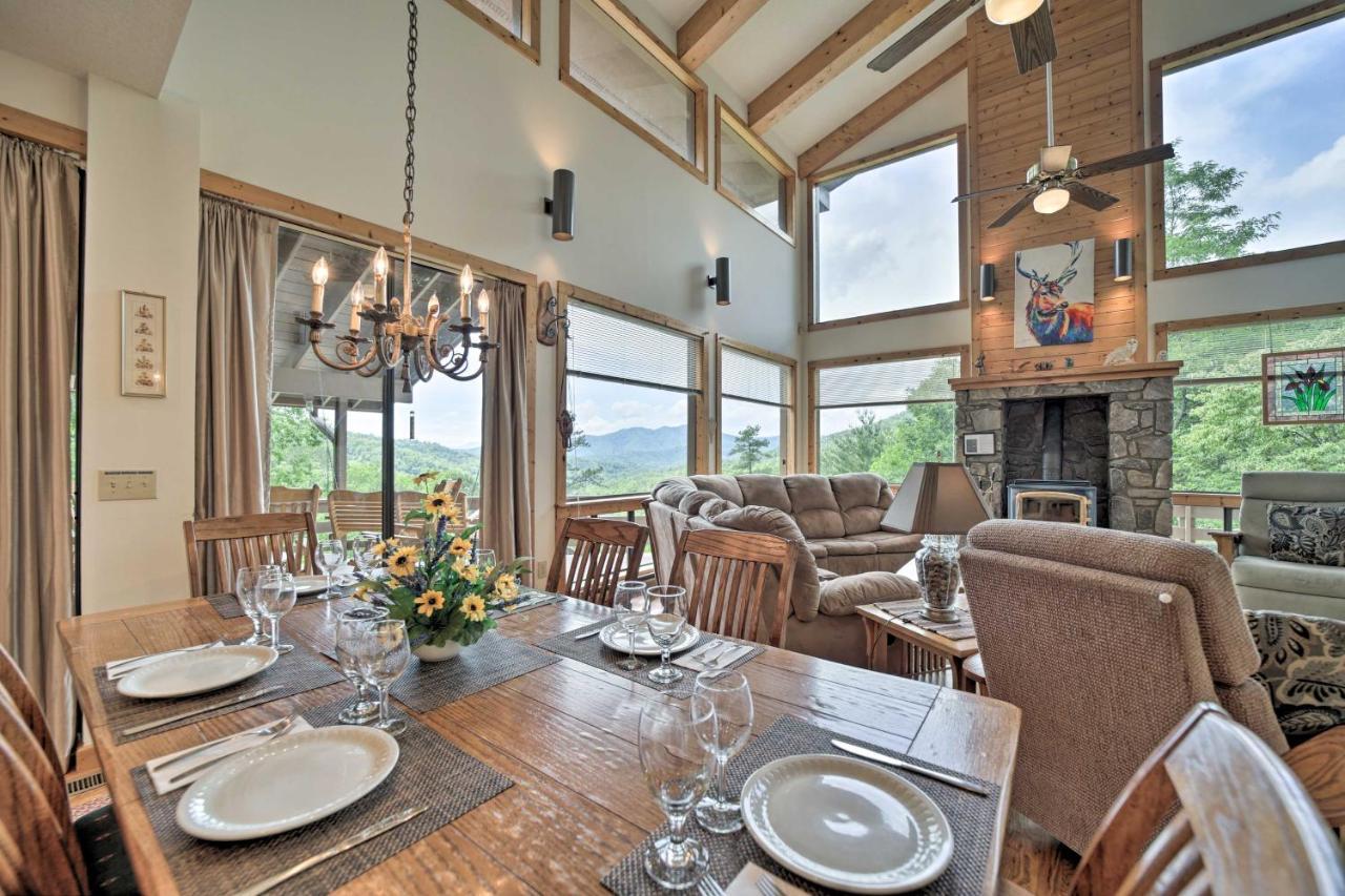 Vibrant Bryson City Home With Mtn Views And Deck! Екстер'єр фото
