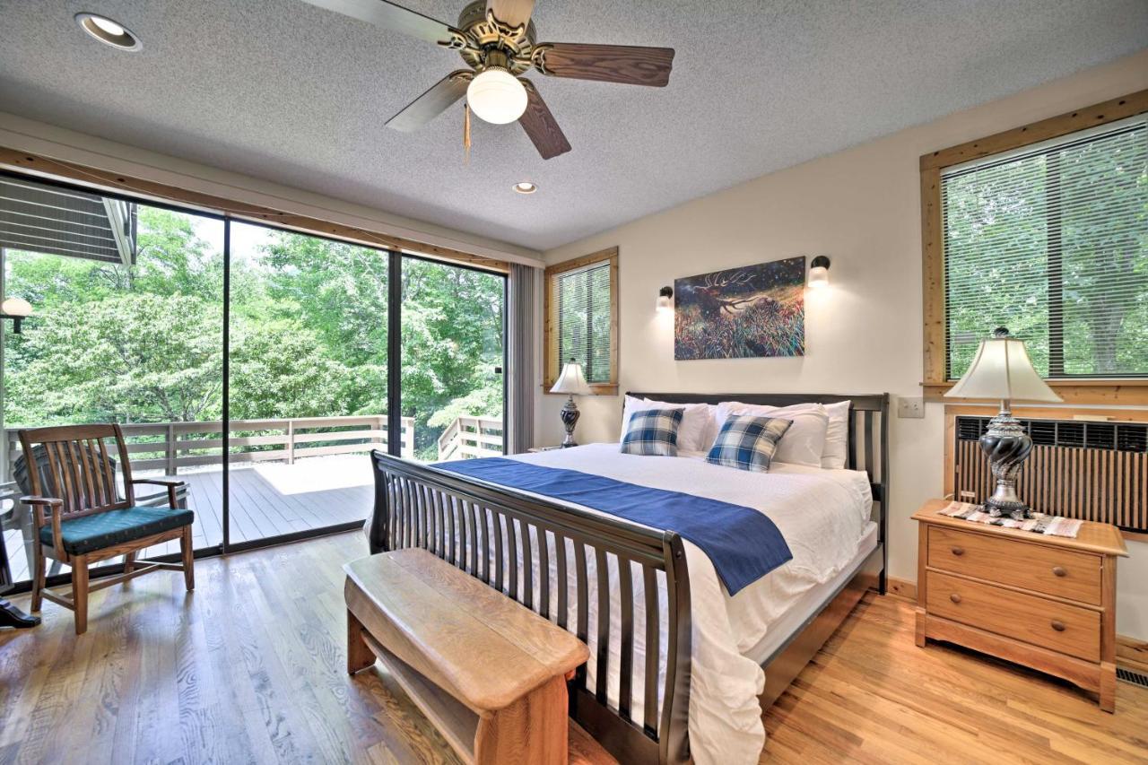 Vibrant Bryson City Home With Mtn Views And Deck! Екстер'єр фото