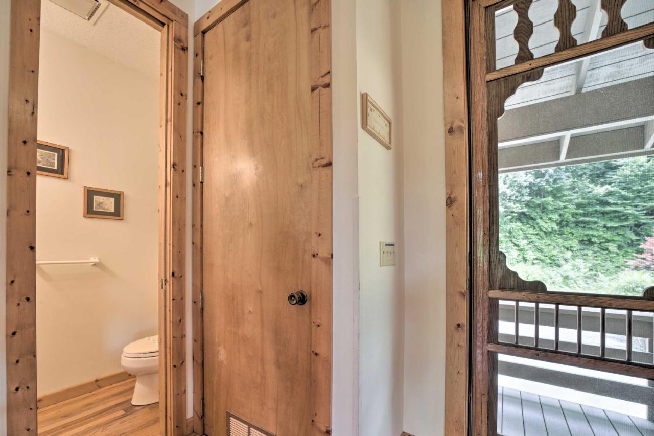 Vibrant Bryson City Home With Mtn Views And Deck! Екстер'єр фото